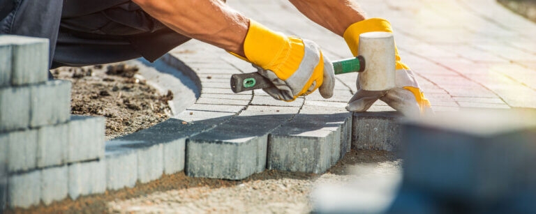 Pflasterarbeiten und Zaunbau in Holzminden