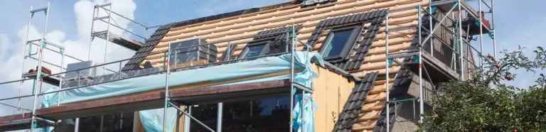 Dachsanierung Großenkneten | Dachfenster werden eingedeckt