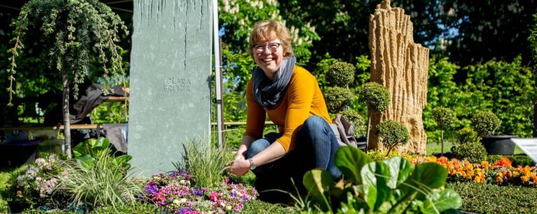 Grabpflege Goslar | Liebevolle Verbundenheit vermittelt ein schönes und gepflegtes Grab.