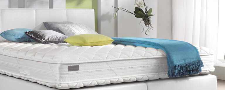 Bettwaren Nordhorn | Matratze mit Kissen