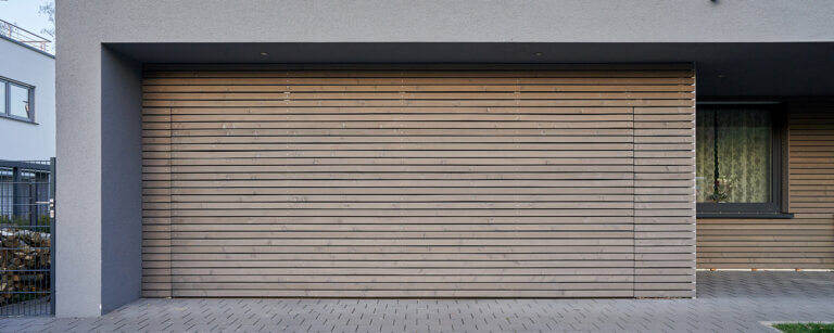 Garagentore Bremen | Blick auf Garagentor