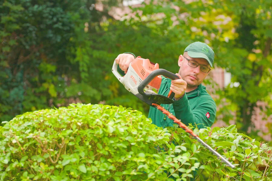 Garten- und Landschaftsbau Barsbüttel | Gartenpflege durch die RÖMER Garten- und Landschaftsbau GmbH