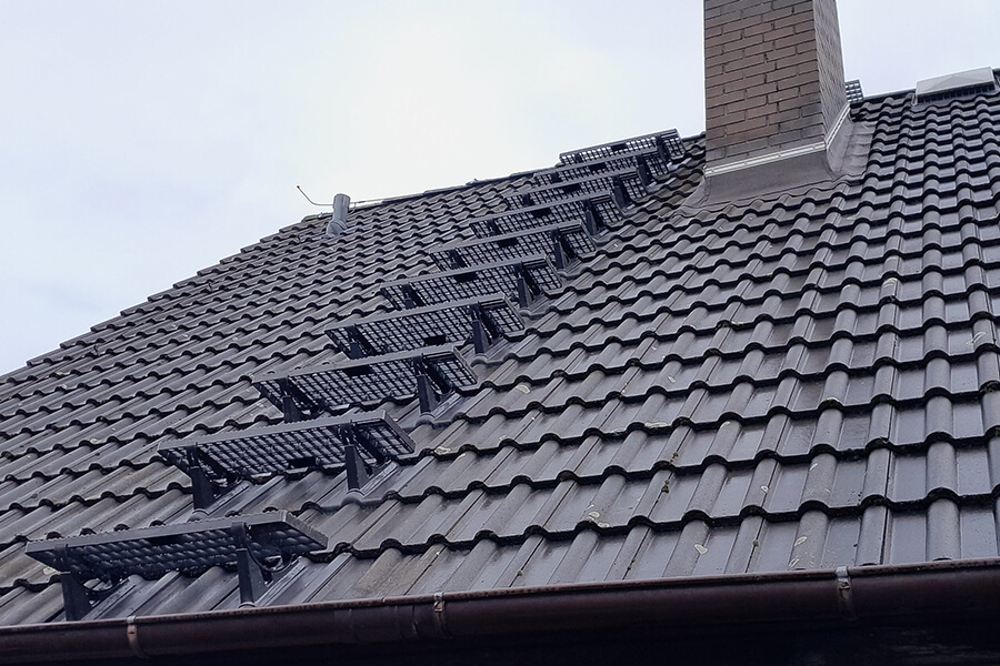 Dachdeckermeister im Harz | Moderne Dachsanierungen mit Schneefangsystemen von Marc Gattermann – Perfekt im Harz