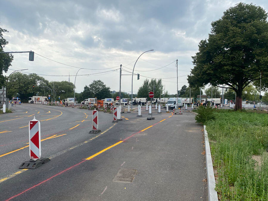 Baustellen- und Verkehrsabsicherung Hamburg | Baustellenabsicherung in Hamburg mit Sicherheitsmaßnahmen durch die Gebr. Jungjohann MBV oHG