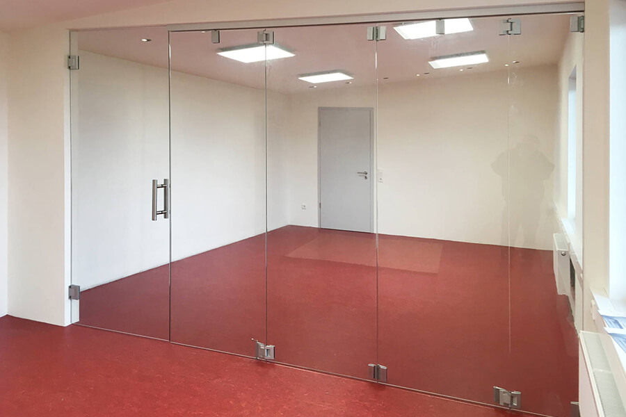 Glasbau / Glaser Werne | Ganzglasanlage als Raumteiler in einem Büro