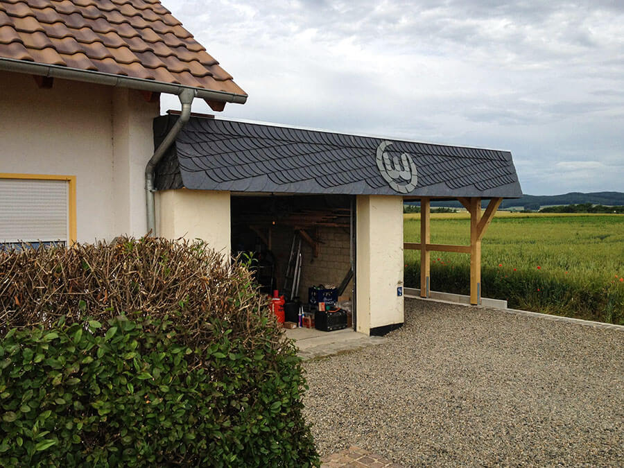 Photovoltaik und Dachsanierung Goslar | Fachgerechte Schieferarbeiten von der Karpstein Bedachungs GmbH – Carports und Vordächer aus einer Hand