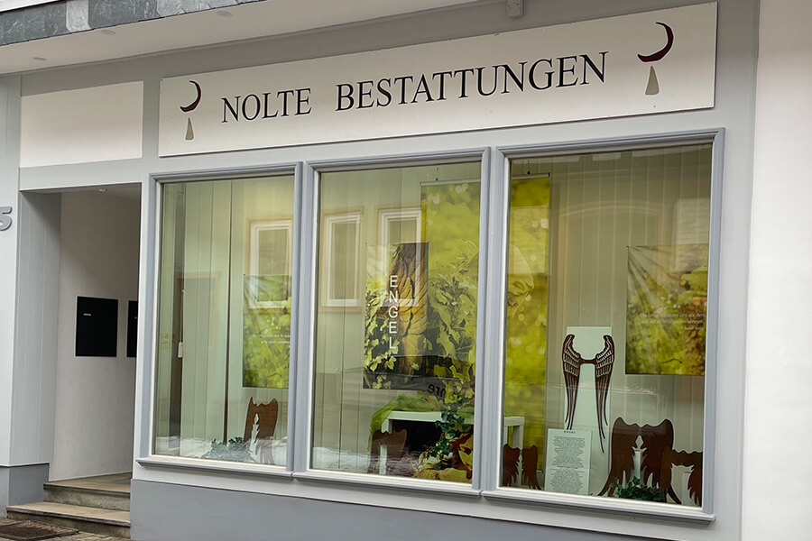 Bestattungsvorsorge Northeim | Der Laden von Nolte Bestattungen ist direkt in Northeim