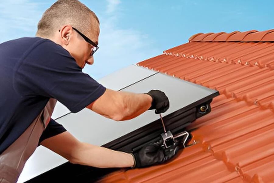 Energetische Sanierung Solar Wärmepumpen Plön | Fachgerechte Solarinstallation – Willy Fick setzt auf Qualität bei der Montage