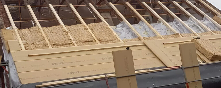 Dachdecker Bremervörde | Dachsanierung, Dämmarbeiten am Dach