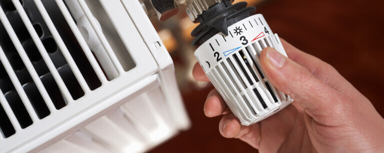 Heizkosten senken Lingen | Eine präzise Einstellung am Thermostat ist entscheidend für eine nachhaltige und kosteneffiziente Heizungsnutzung