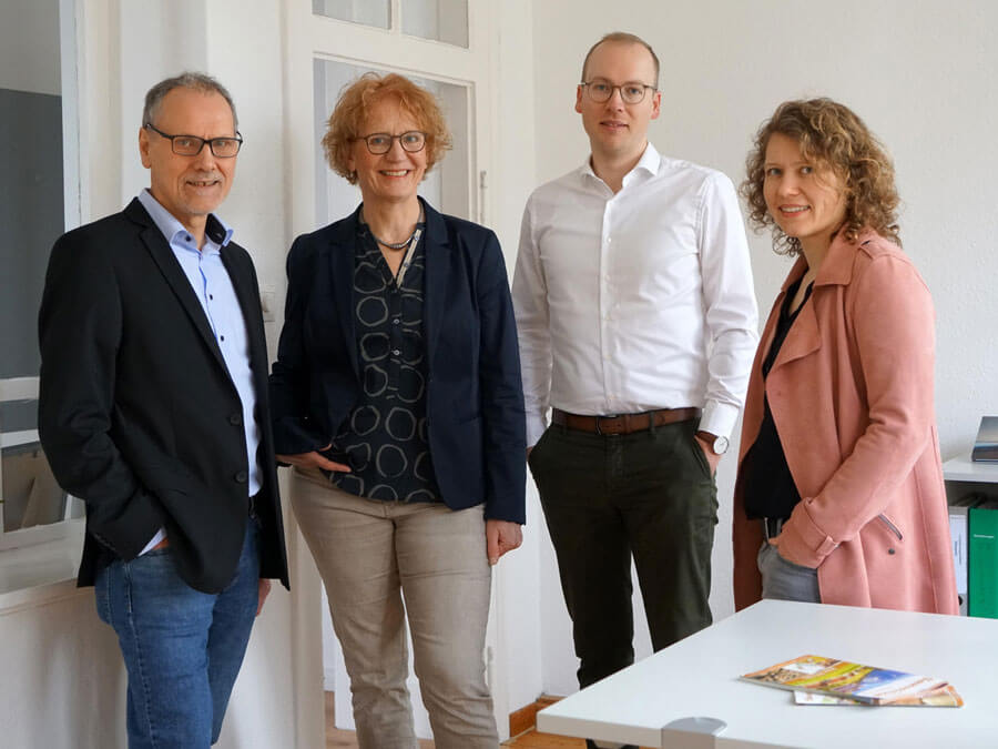 Das Büro-Team der Sausewind Reisen GmbH