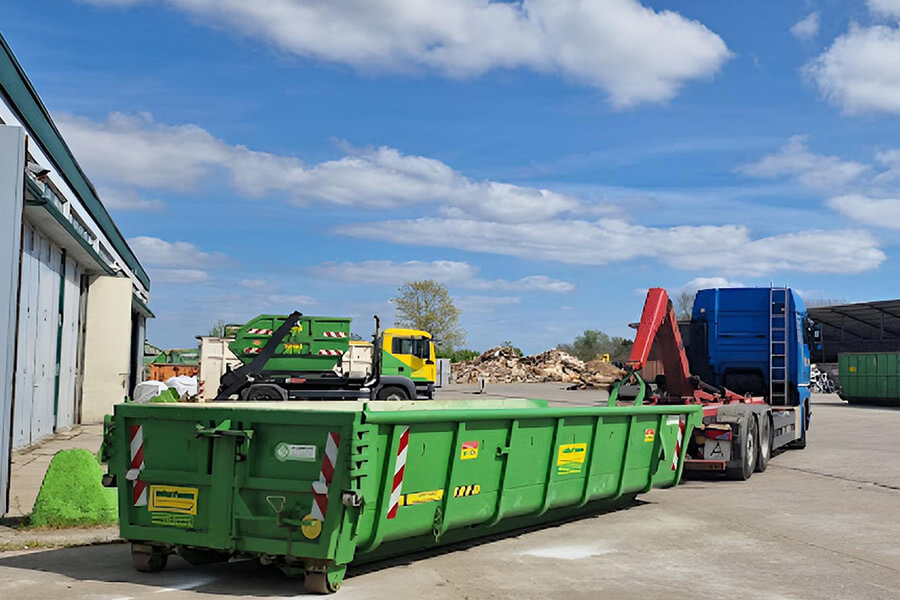 Containerdienst Bremen | Am Recyclinghof der Fritz Schorfmann GmbH & Co. KG in Westertimke kannst Du Abfälle auch direkt abgeben