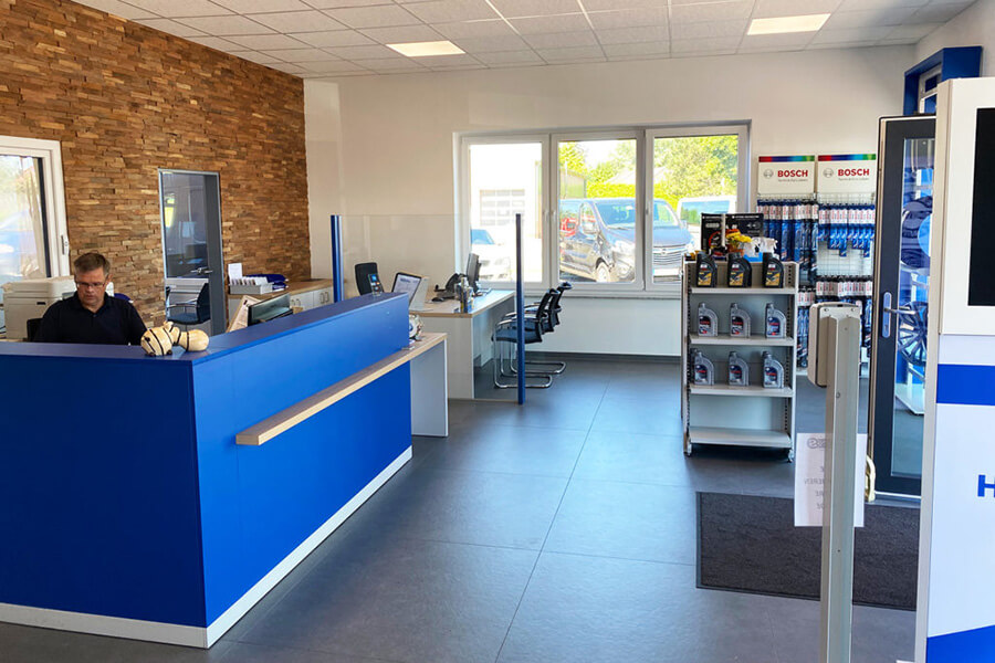 Bremsenservice Wittmund | Fachgerechte Wartung der Bremsanlage durch das geschulte Personal des Reifencenters Hofdmann. Präzise Arbeit für optimale Fahrsicherheit