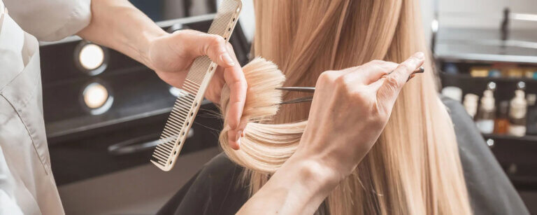 Damen- und Herrenfriseur mit besonderer Expertise in Strähnen und Balayage Murrhardt | Präzises Friseurhandwerk und individuelle Farbkunst – dafür steht CARINTHIA friseur in Murrhardt