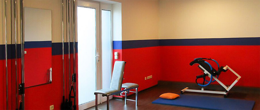 Physiotherapie Oldenburg | Helle Behandlungsräume und moderne Geräte sorgen bei Physio Paultyn in Oldenburg für eine angenehme Therapieatmosphäre