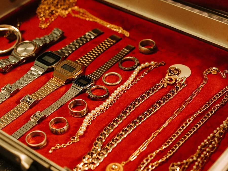Goldankauf in Heide | Von Uhren über Ringe bis zu Ketten – die Goldstube Heide kauft Schmuck aller Art an