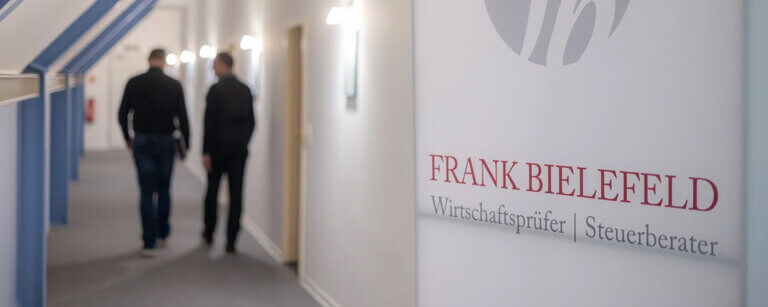 Frank Bielefeld Wirtschaftsprüfer | Steuerberater in Garbsen | Persönliche Beratung steht bei Frank Bielefeld im Mittelpunkt – der direkte Austausch mit den Mandanten prägt die tägliche Arbeit in der Kanzlei