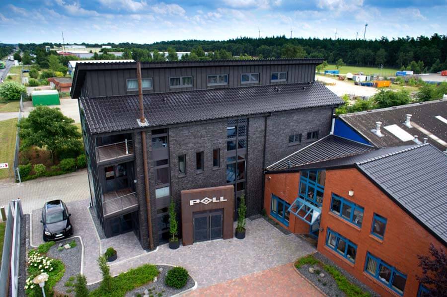 Schornsteintechnik Paderborn | Am Firmensitz vereint Poll Schornsteine moderne Architektur mit jahrzehntelanger Erfahrung im Schornsteinbau