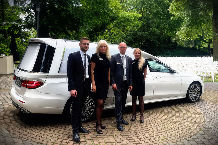 Grabmale Bielefeld und Paderborn | Das Team von Hollenhorst Bestattungen steht Dir persönlich zur Seite