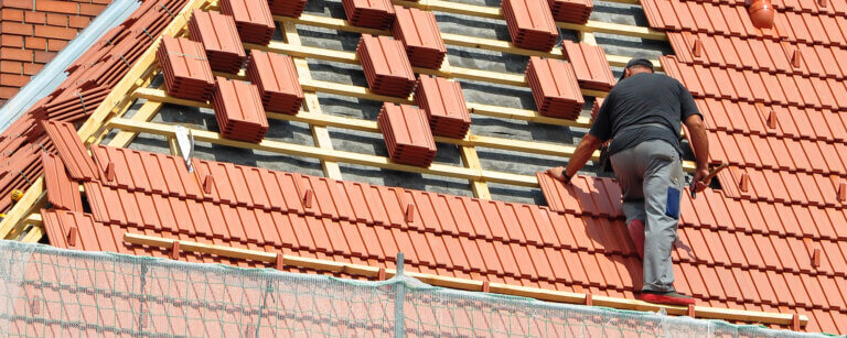 Dachdecker Hamburg-Harburg | Dachdecker-Fachbetr. Rosenberg eGbR Dachsanierung Ziegeldach